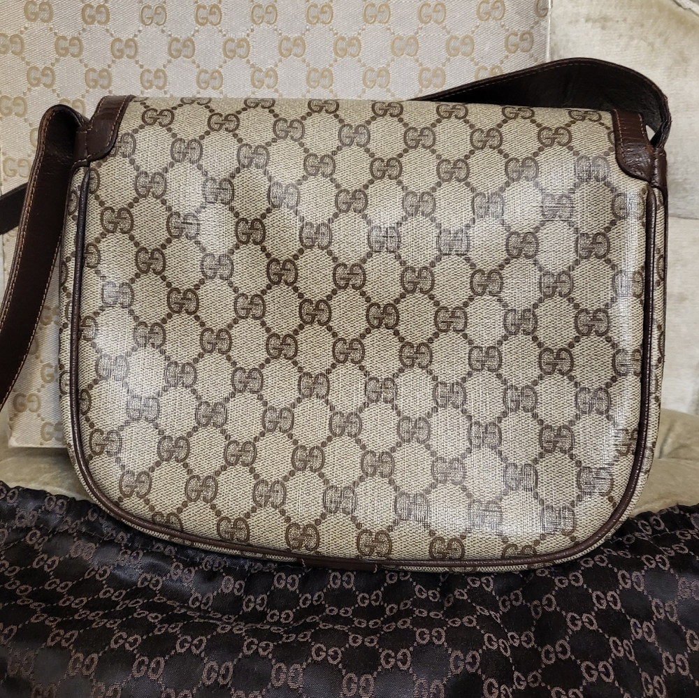 Authentic vintage late 1970's to early 80's gucci horsebit crossbody bag - Picture 2 of 15